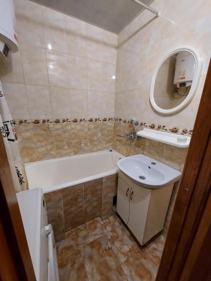 Apartment Sports Palace Просторная Квартира Рядом Дворец Спорта خاركيف المظهر الخارجي الصورة
